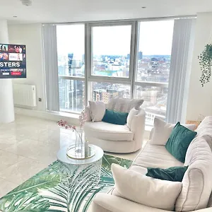 Apartment 22nd Floor Luxury Centre